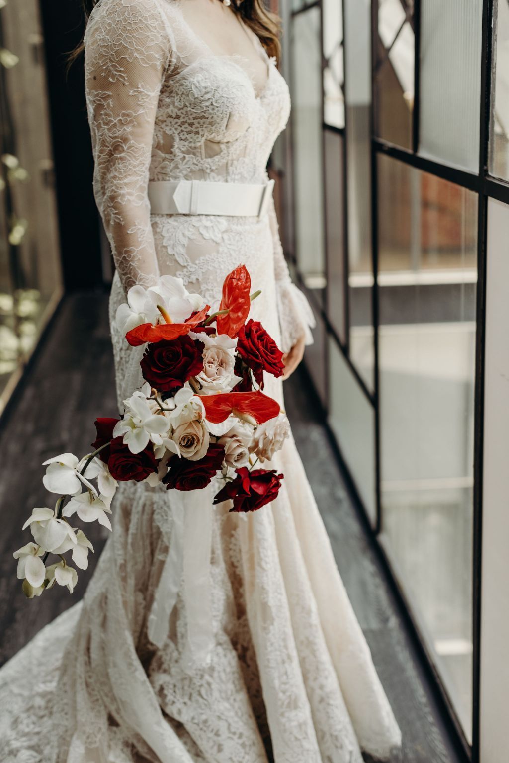 Modern-And-Minimalistic-Museo-Casa-de-la-Bola-Wedding-024