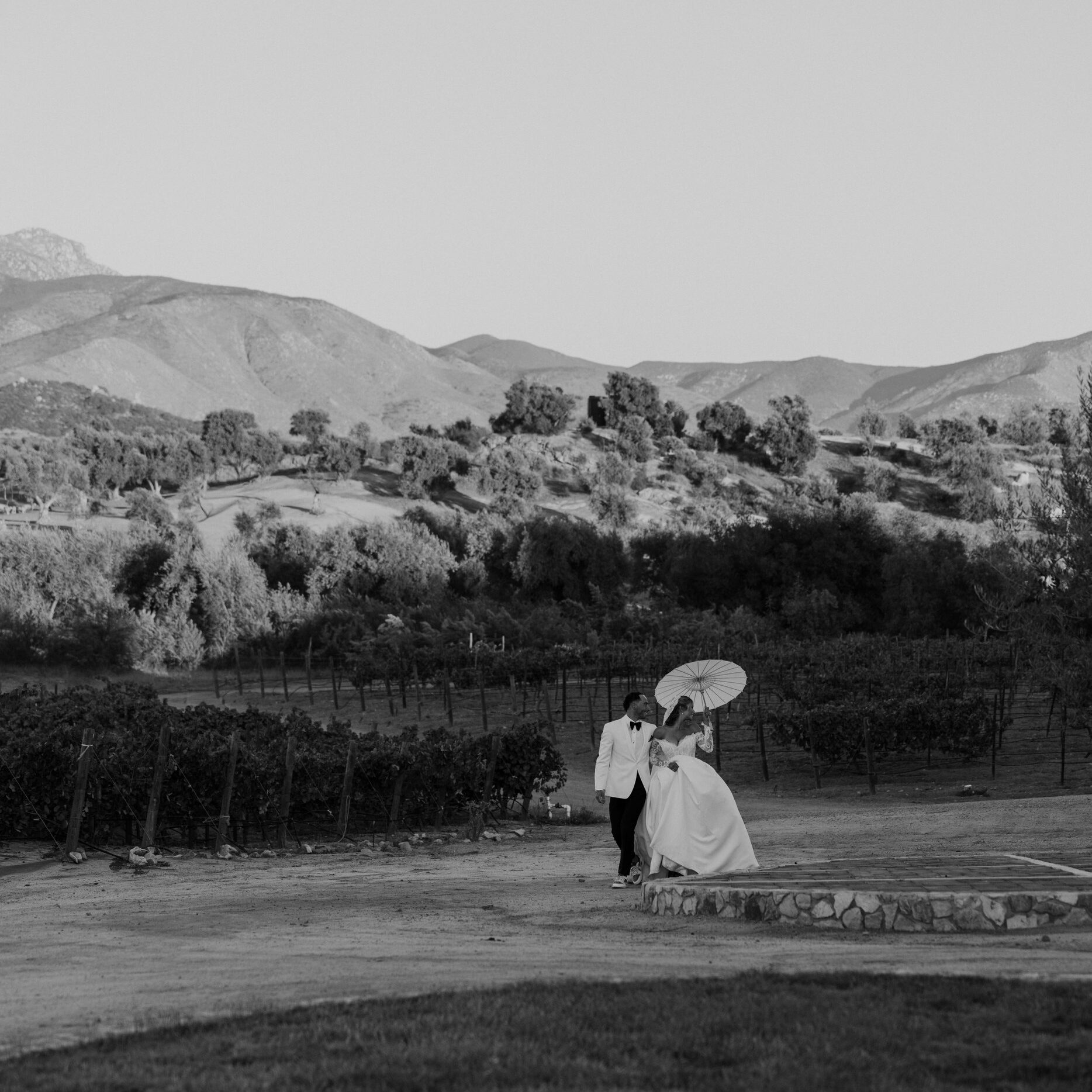 Valle de Guadalupe Wedding Fashion